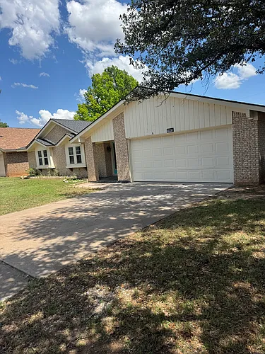 5605 Briargrove Dr Photo 1