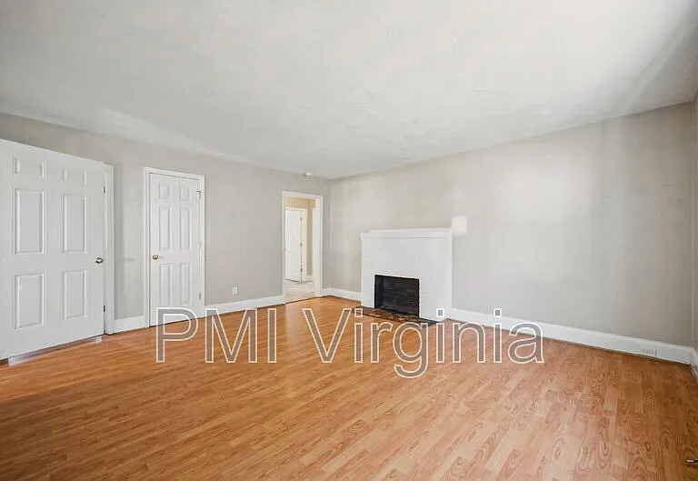1915 Lansing Ave — Photo 7