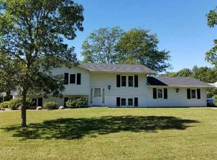 3104 Roberts Ferry Rd NE, Solon, IA 52333