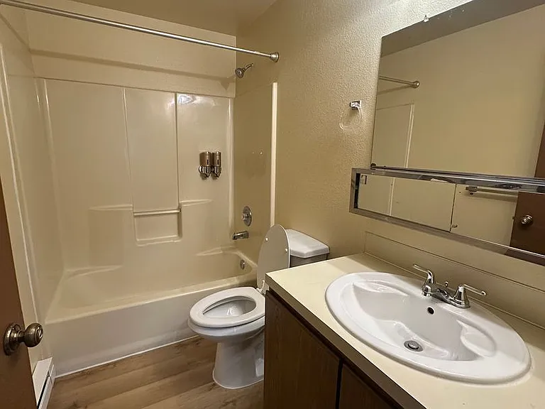 2342 Main St — Photo 10