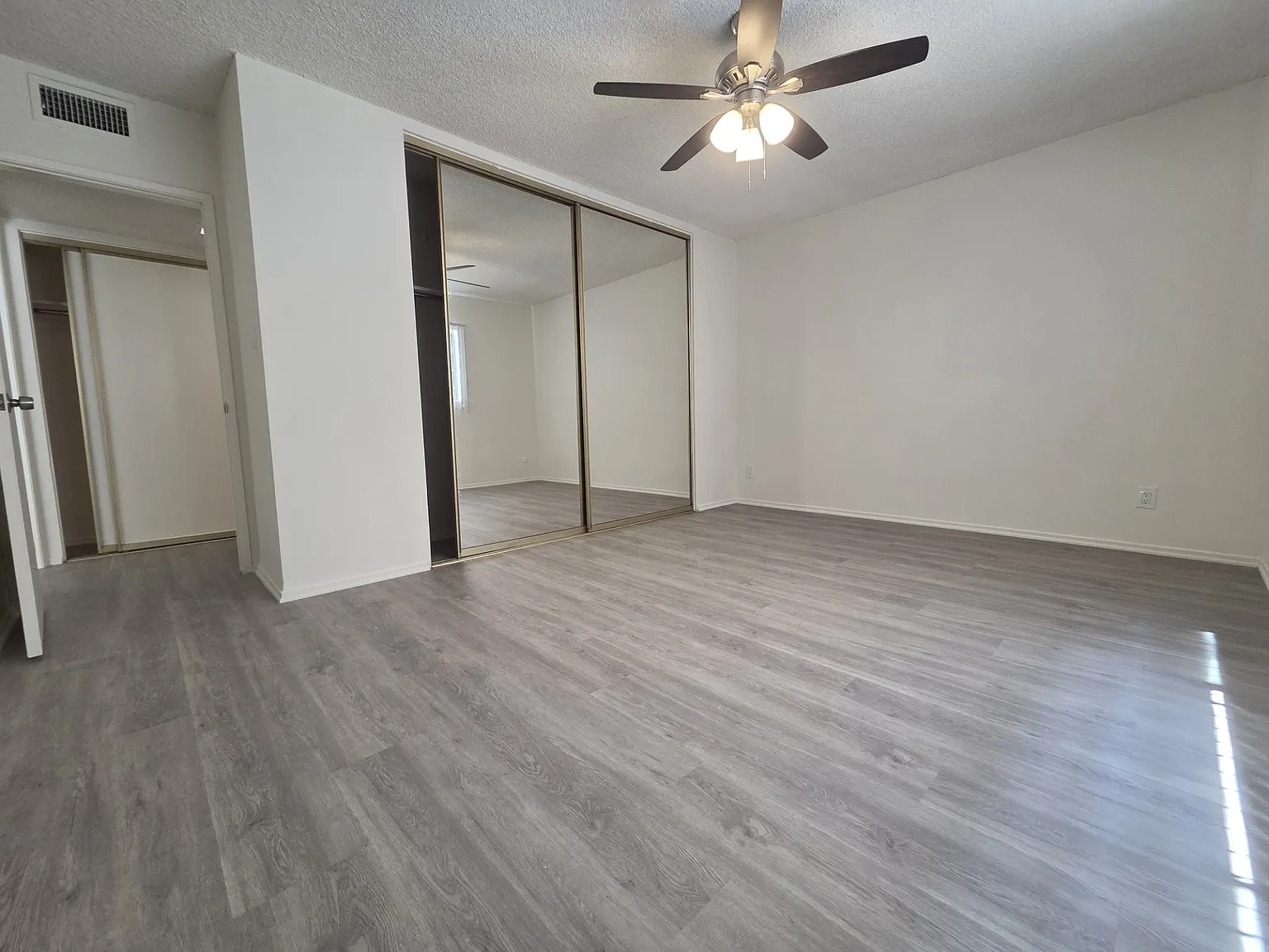 1 bed, 650 sqft, $2,350 — Photo 4