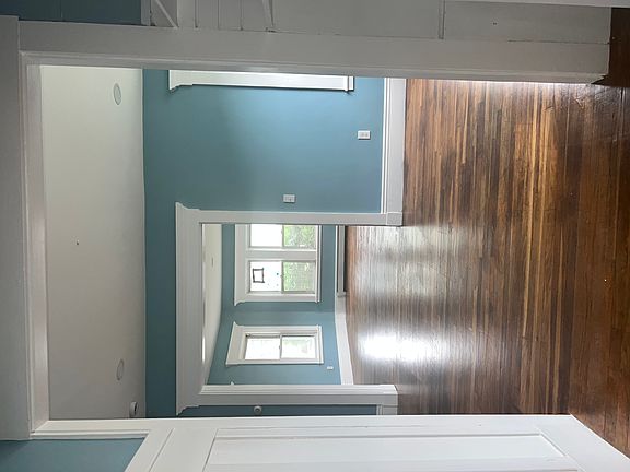 4th image of 411 Cedar St #1
