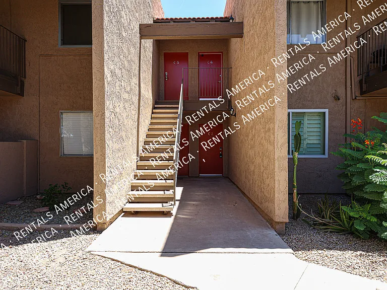 5525 E Thomas Rd #C2 — Photo 4
