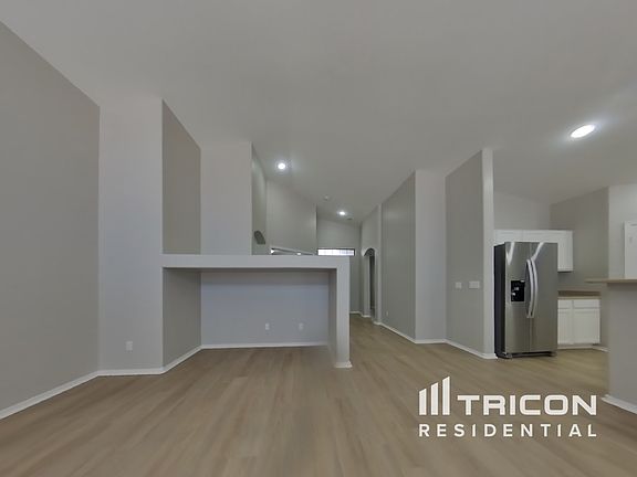 4th image of 8609 W Chickasaw St
