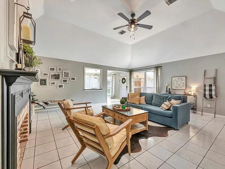 15402 Willow Shores Dr — Photo 14