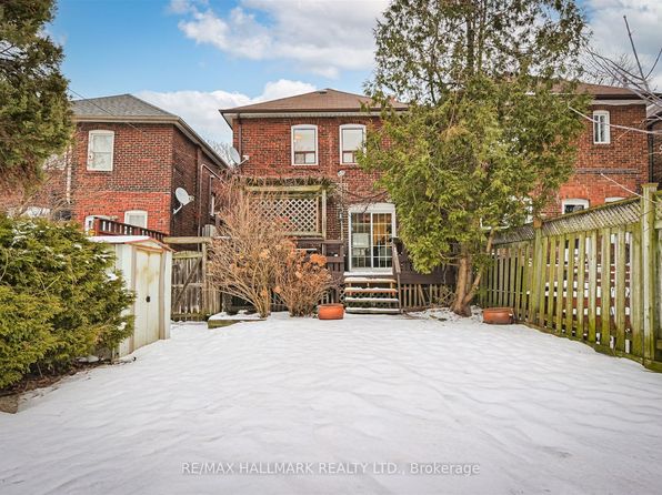 252 Winona Dr #C03, Toronto, ON M6C 3S2