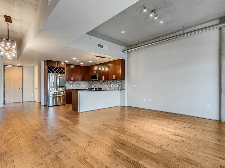 353 Bonneville Ave #123 — Photo 2