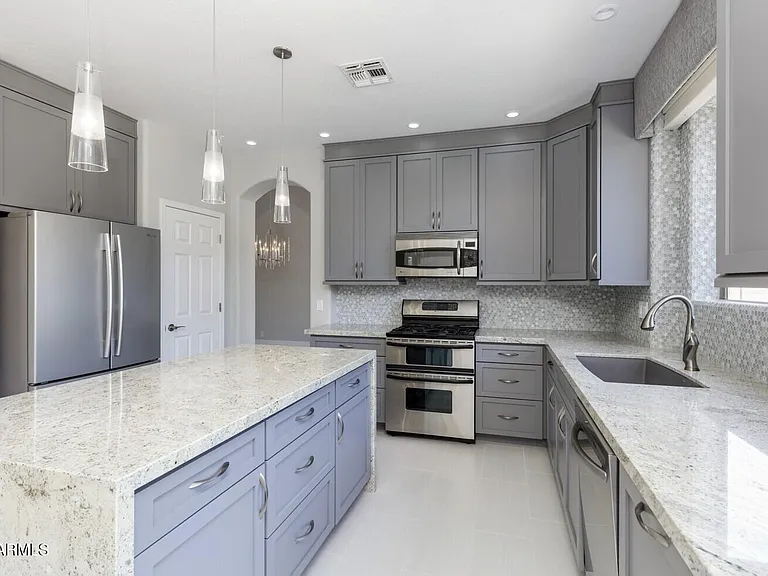 7647 E Los Gatos Dr — Photo 32