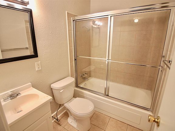 5th image of 205 Love St #101