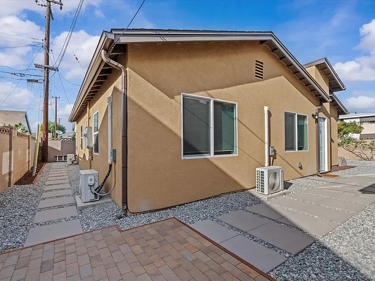 W Juno Ave — Photo 19