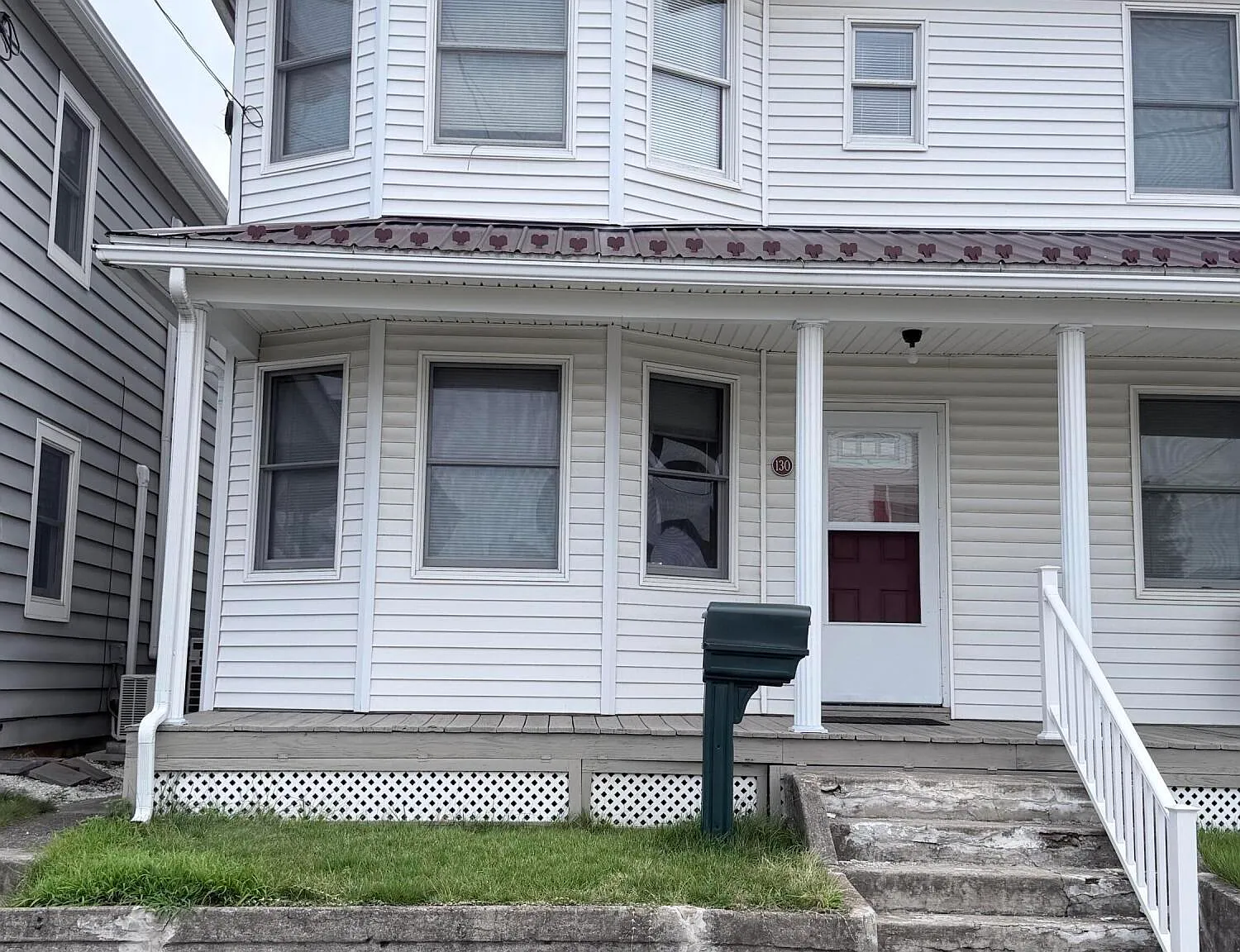 2 bed, 1022 sqft, $900 — Photo 1