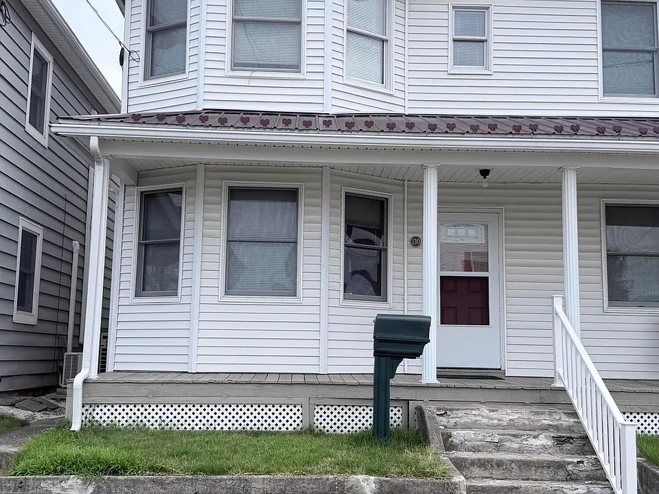 130 Iron St