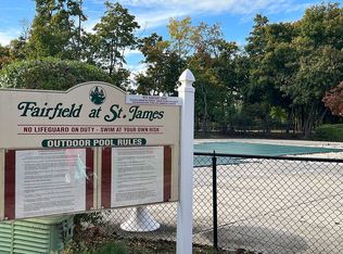 1106 Fenway Rd, Saint James, NY 11780