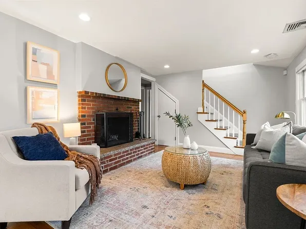 334 Mystic St, Arlington, MA 02474