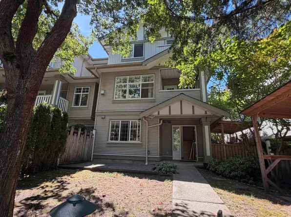 2733 Parkway Dr Unit 6, Surrey, BC V4P 3P7