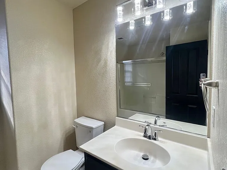2749 Marlow Ct — Photo 14
