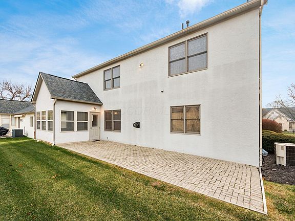 4th image of 928 Linworth Village Dr