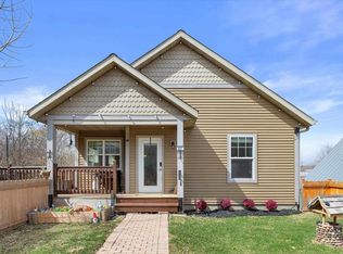 661/663 South Division Street, Port Washington, WI 53074