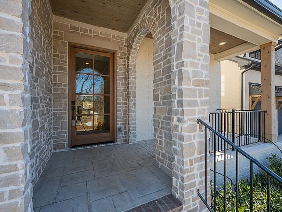 4th image of 119 Lasalle Ct