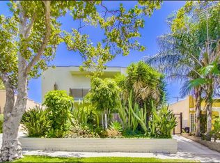 (Arely:B) 806 N. Sycamore Avenue, Los Angeles, CA 90038