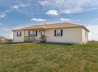 25485 Parallel Rd, Tonganoxie, KS 66086