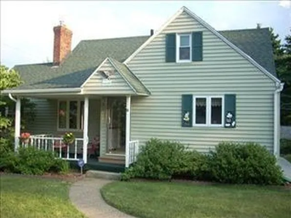 1430 Spangler St NE, Canton, OH 44714