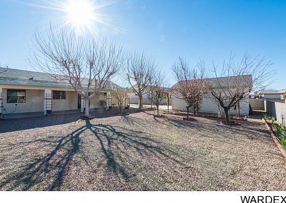 5th image of 3919 N Diamond Dr
