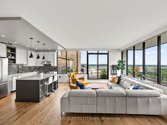 3rd image of 370 Dominion Ave #Ex2
