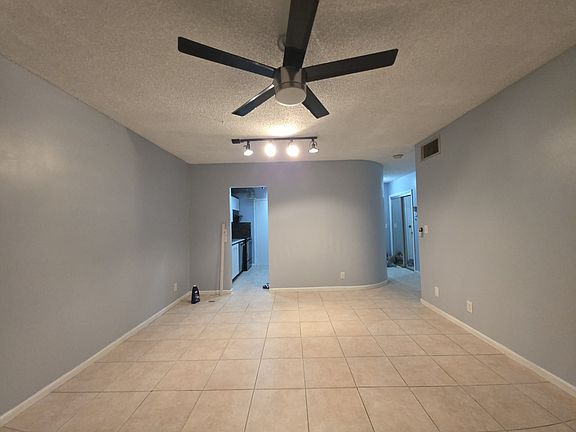 4th image of 2181 NE 67th St APT 607