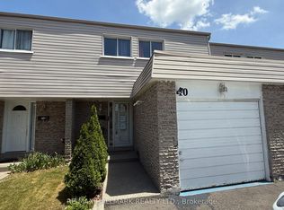 3600 Morning Star Dr #10, Mississauga, ON L4T1Y5