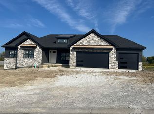 10111 Spring Lake Rd, Saint John, IN 46373