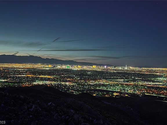 3rd image of 543 Rock Peak Dr