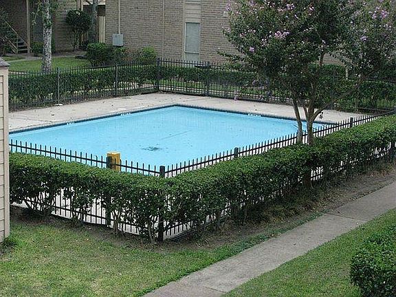 3rd image of 10211 Sugar Branch Dr APT 445