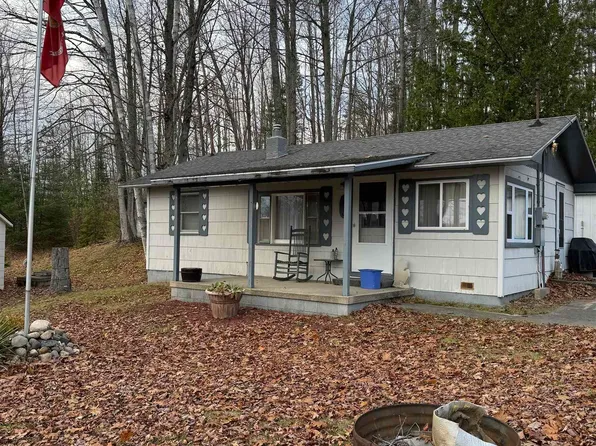 5220 Pine St, Glennie, MI 48737