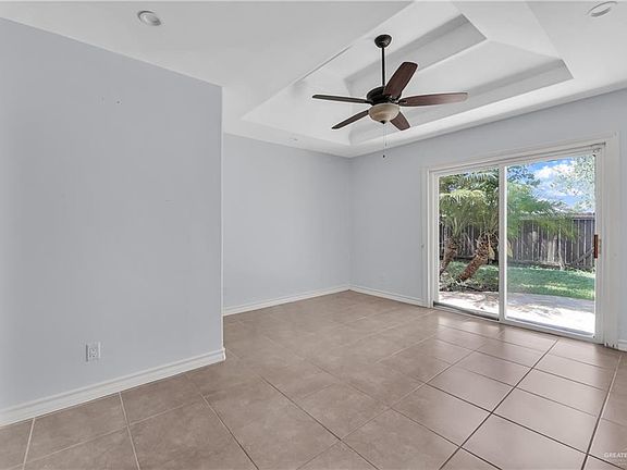 4th image of 413 Justice Ln