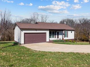 5003 Ashley Wilkes Way, Villa Ridge, MO 63089