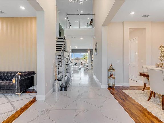 3rd image of 8022 Ludington Cir