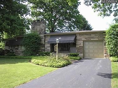 2nd image of 550 Joan Ave