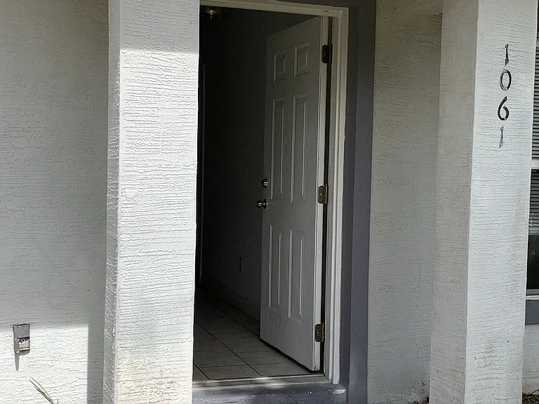 1061 Oak Forest Cir — Photo 22