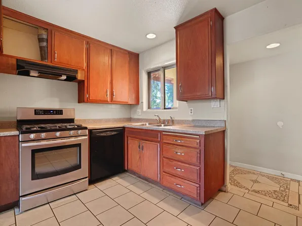 728 Highmoor Ave, Stockton, CA 95210