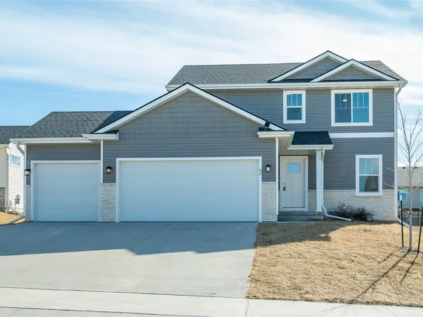 62 NW Pike Cir, Waukee, IA 50263