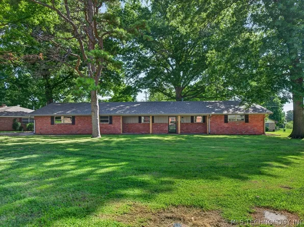 1428 Melmart Dr, Bartlesville, OK 74006