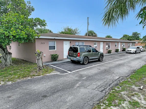 2624 AVENUE S #M, Riviera Beach, FL 33404