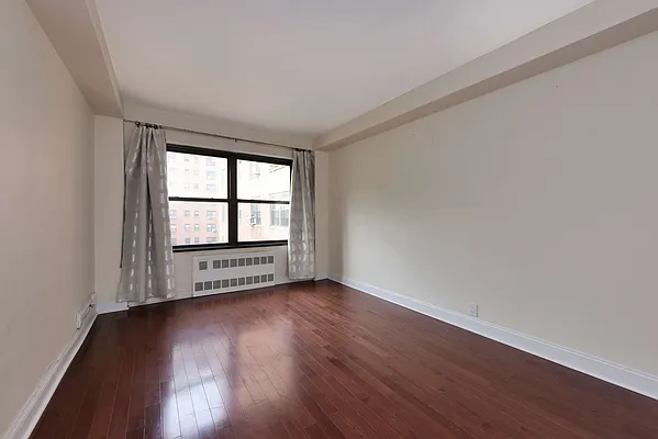 Sold by Keller Williams Realty Landmark | media 10