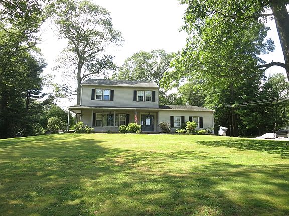 2nd image of 22 Westerly Ln S