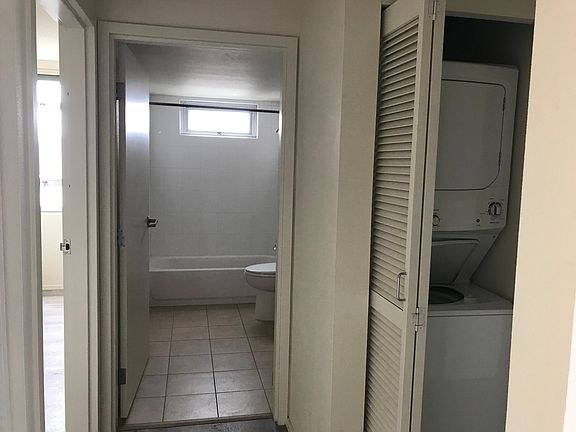 4th image of 1315 Kalakaua Ave APT 2003