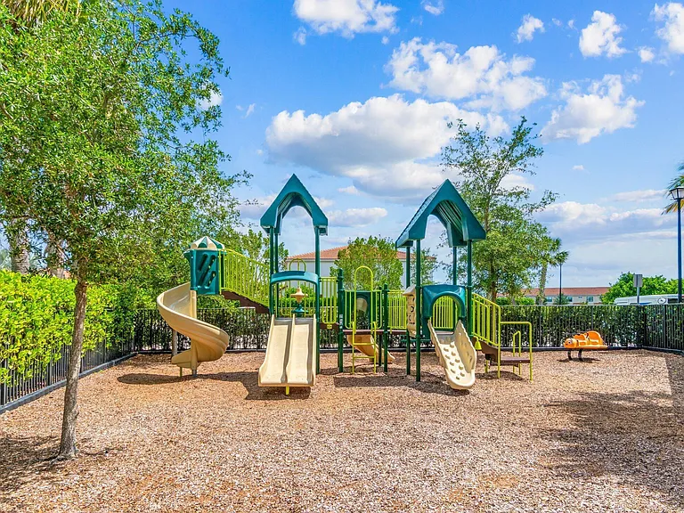 10210 Akenside Dr — Photo 39