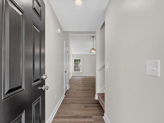 3rd image of 156 Cotillion Cres