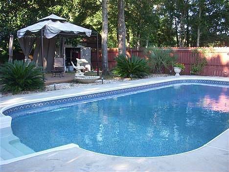 5th image of 204 Alonzo Ct