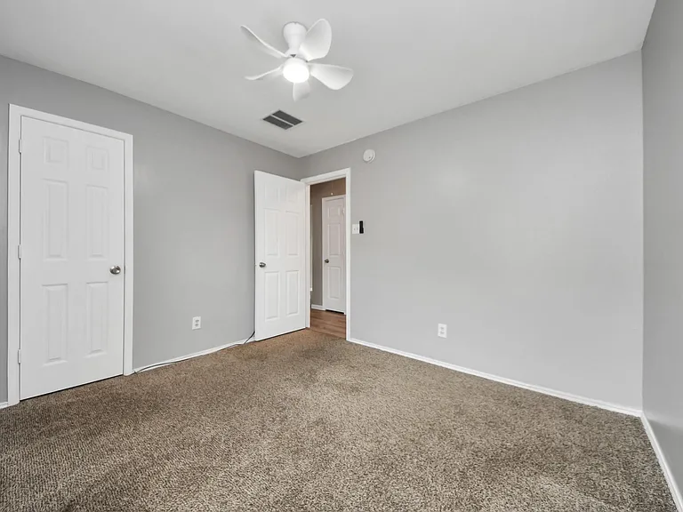 14707 Country Rose Ln — Photo 17